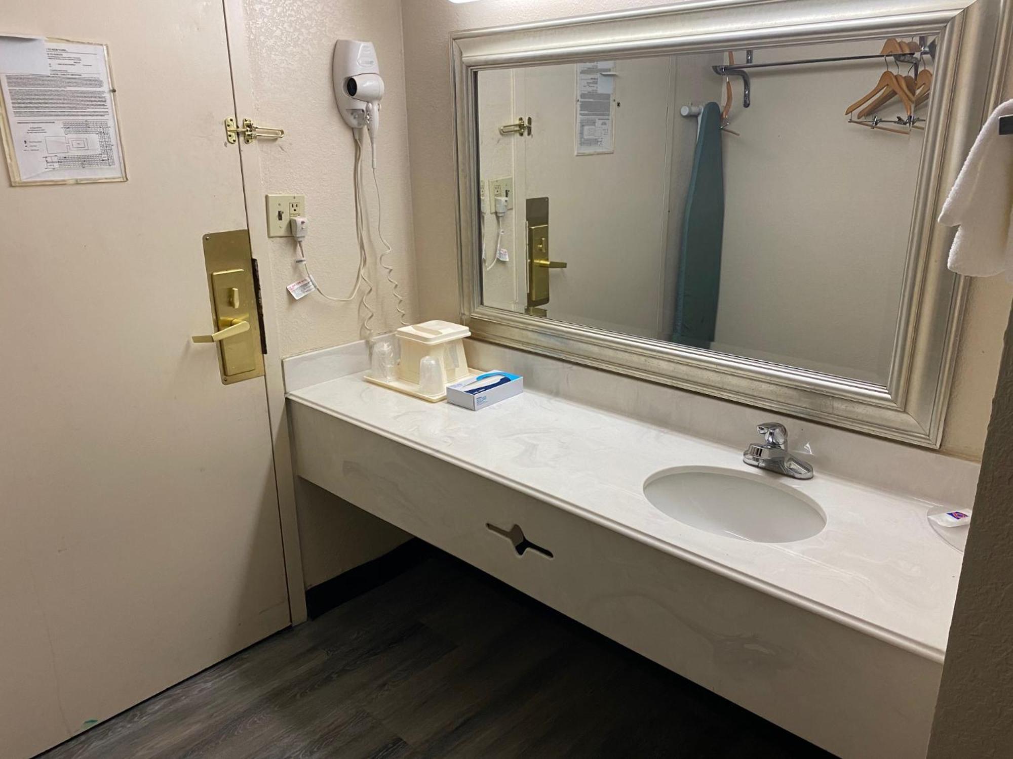 Motel 6 Rochester - Airport Luaran gambar